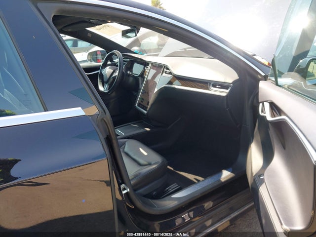 2016 TESLA MODEL S 5YJSA1E12GF151351 Photo 4