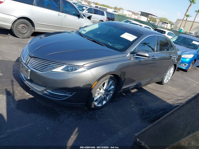 Lincoln MKZ 2016 3LN6L2LUXGR633221 Image 2