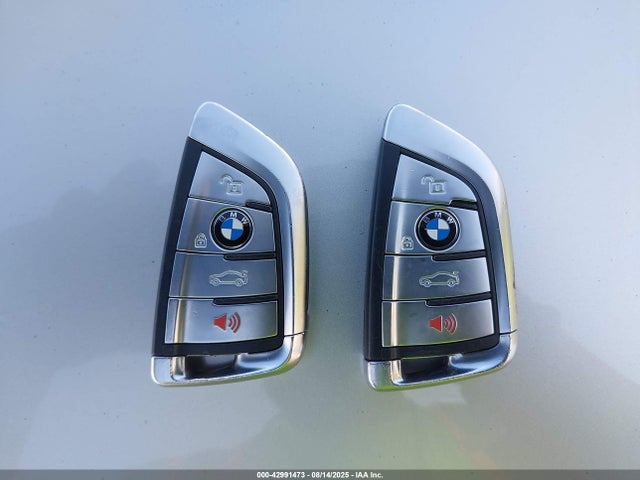 5UXKR0C54G0P30184 BMW 2016
