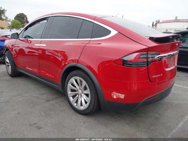 2018 TESLA MODEL X 5YJXCAE20JF122429 Photo 2