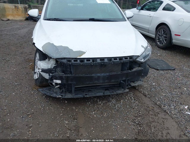 5NPD74LF3HH070160 Hyundai Elantra