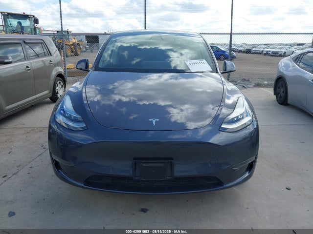 5YJYGDEE9MF097569 Tesla 2021