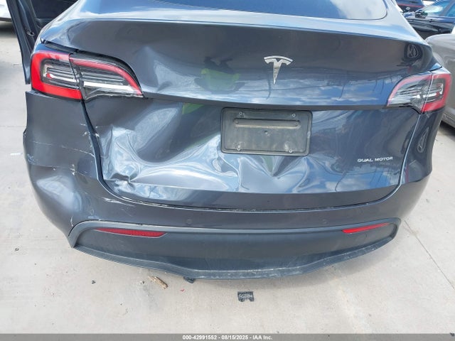 5YJYGDEE9MF097569 Tesla 2021