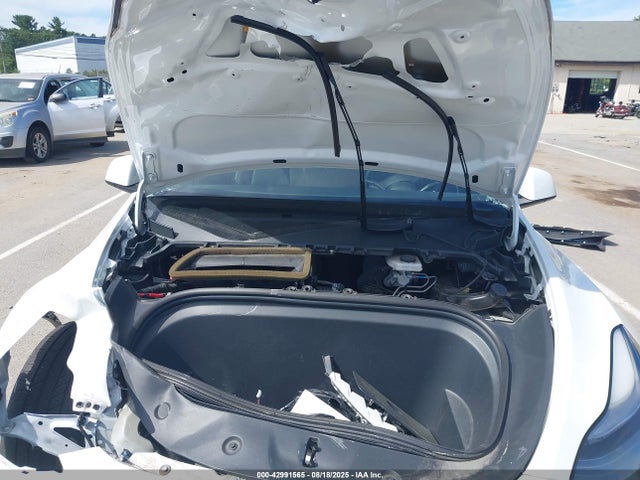 2021 TESLA MODEL Y 5YJYGDEE2MF073243 Photo 9