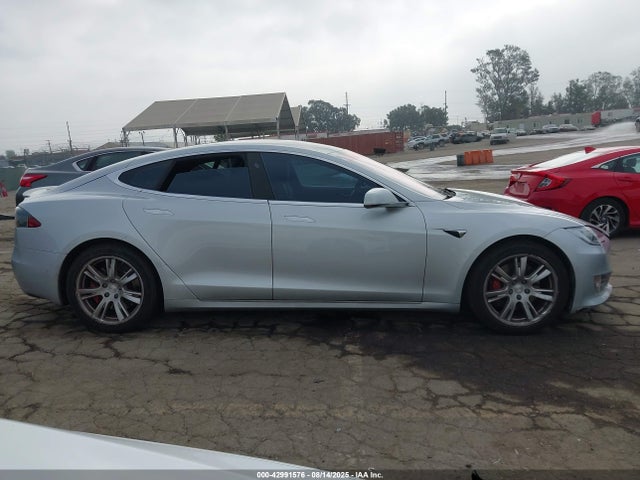 Tesla 2016 2016 5YJSA1E47GF172416 Image 13
