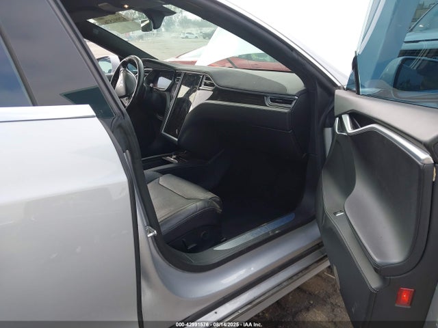 2016 TESLA MODEL S 5YJSA1E47GF172416 Photo 4