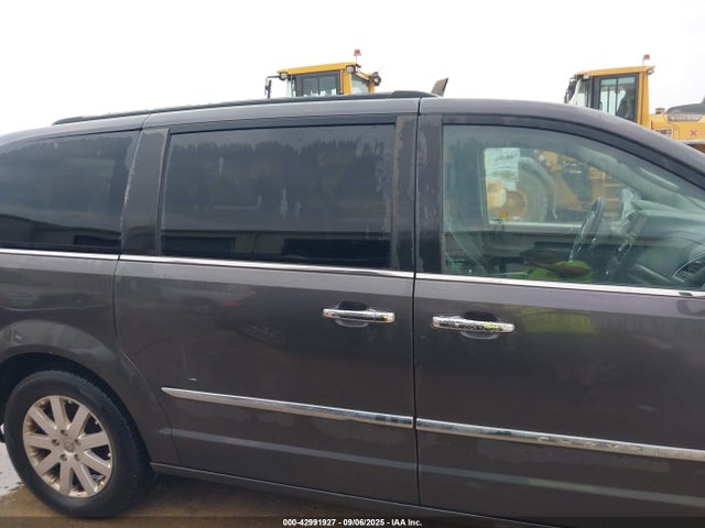 2C4RC1BGXFR655487 Chrysler Town and Country