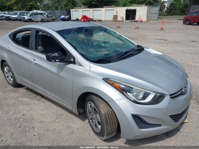 Продажа на аукционе авто 2016 Hyundai Elantra Se, vin: 5NPDH4AE7GH694226, номер лота: 42992050