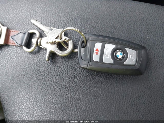 BMW 320i 2016 WBA8A3C52GK551955 Image 11