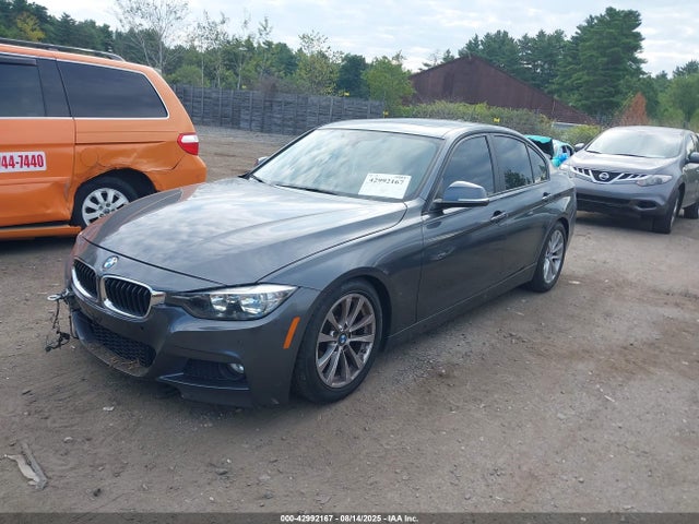 BMW 320i 2016 WBA8A3C52GK551955 Image 2