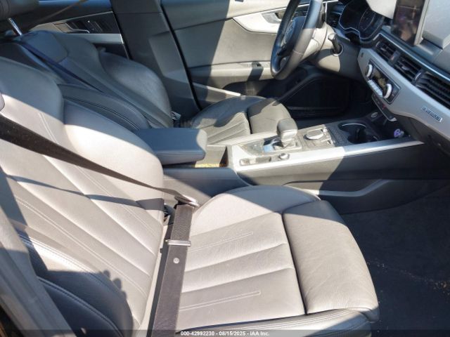 2017 AUDI A4 WAUENAF41HN035035 Photo 4