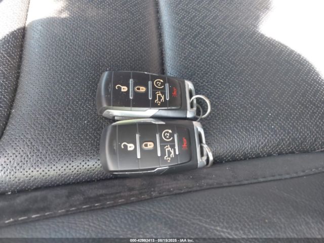 2020 RAM 1500 1C6RREJT7LN160667 Photo 10