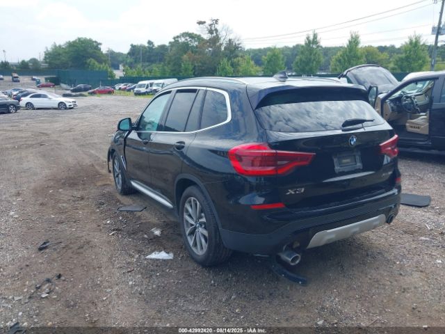 2018 BMW X3 5UXTR9C56JLD68943 Photo 2