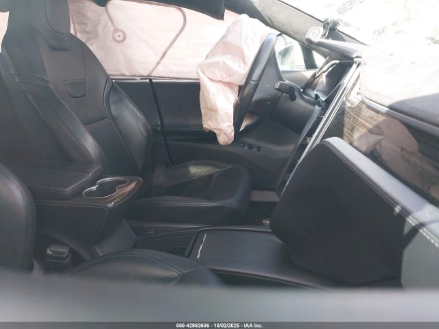 2016 TESLA MODEL S 5YJSA1E18GF132299 Photo 4