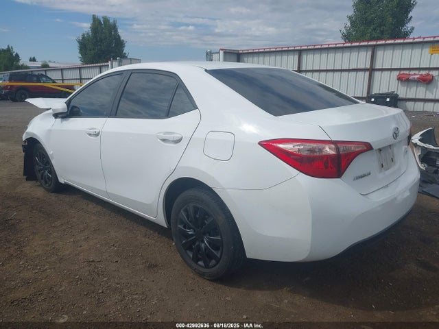Toyota 2zr-fe 2018 2T1BURHE0JC985442 Image 3