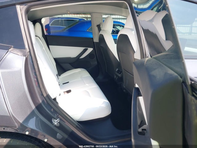 2021 TESLA MODEL Y 5YJYGDEE6MF078039 Photo 7