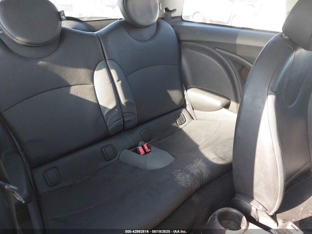 2010 MINI COOPER WMWMF3C54ATZ66339 Photo 7