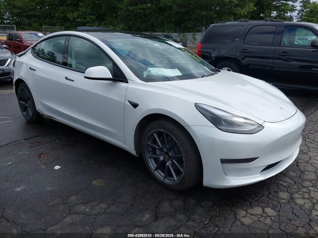42992830 :رقم المزاد ، 5YJ3E1EB8NF247631 vin ، 2022 Tesla Model 3 Long Range Dual Motor All-wheel Drive مزاد بيع