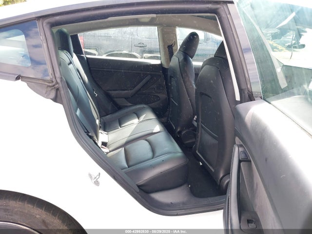 42992830 :رقم المزاد ، 5YJ3E1EB8NF247631 vin ، 2022 Tesla Model 3 Long Range Dual Motor All-wheel Drive مزاد بيع