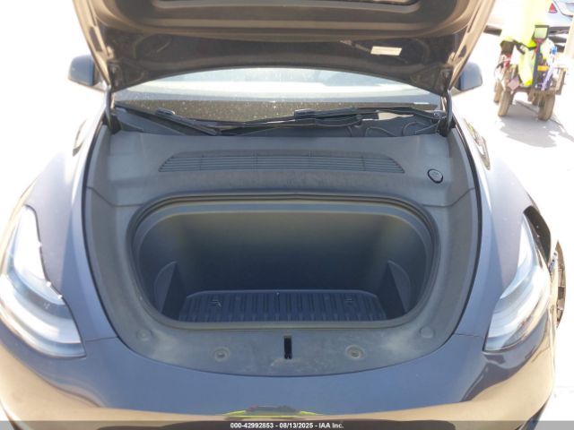 2024 TESLA MODEL Y 7SAYGDEEXRA274184 Photo 9