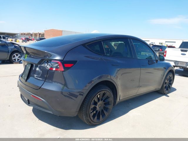2024 TESLA MODEL Y 7SAYGDEEXRA274184 Photo 3