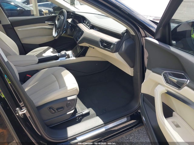 2024 AUDI Q8 E-TRON WA15AAGE7RB064042 Photo 4