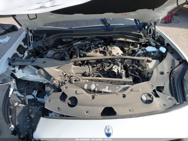 2023 MASERATI GRECALE ZN682AVA0P7439641 Photo 9
