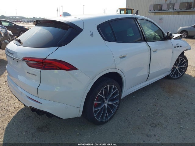 2023 MASERATI GRECALE ZN682AVA0P7439641 Photo 3