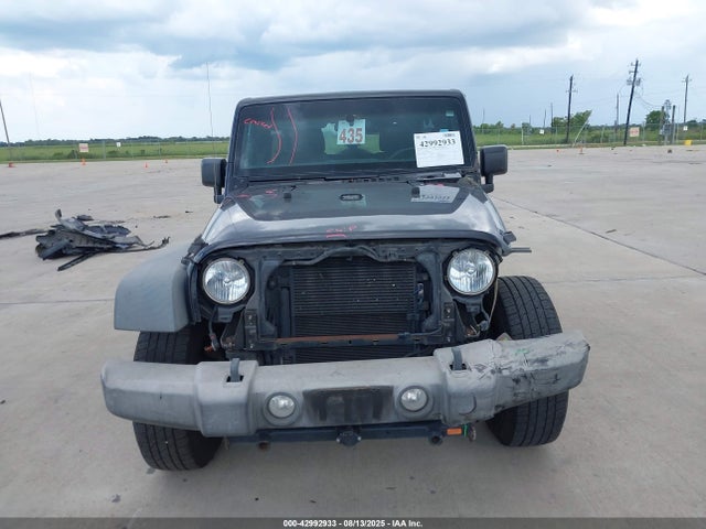 1C4BJWDG2GL287432 Jeep Wrangler