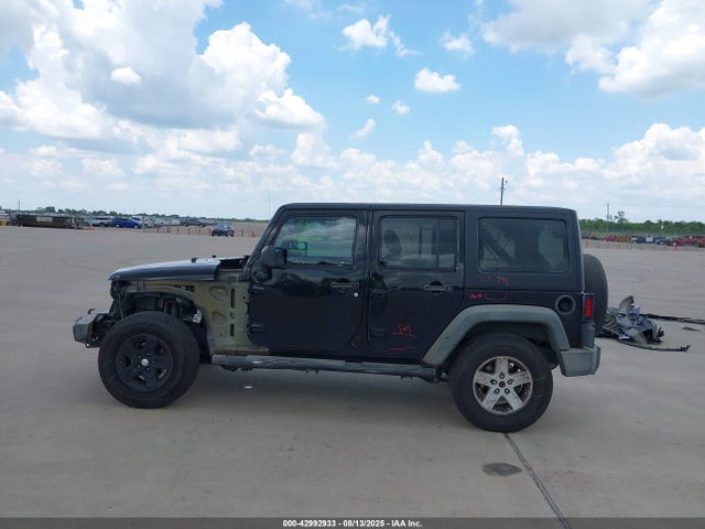 1C4BJWDG2GL287432 Jeep Wrangler