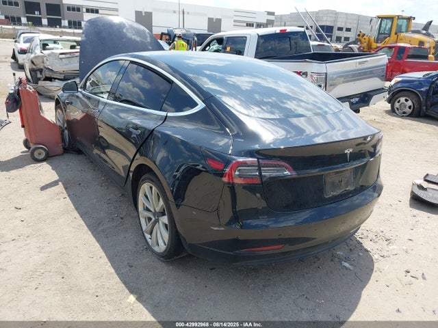 2018 TESLA MODEL 3 5YJ3E1EA2JF177920 Photo 2