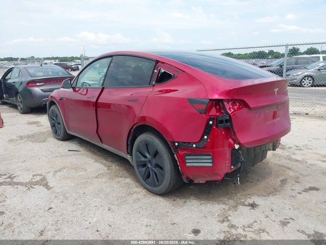 2025 TESLA MODEL Y 7SAYGDED5SA348513 Photo 2