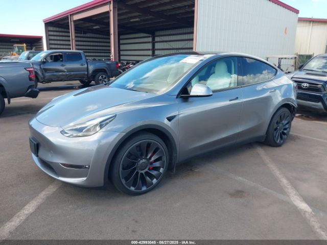2024 TESLA MODEL Y 7SAYGDEF0RF114911 Photo 1