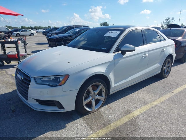 2015 AUDI A3 WAUACGFF0F1144065 Photo 1