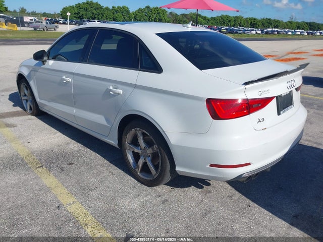 2015 AUDI A3 WAUACGFF0F1144065 Photo 2