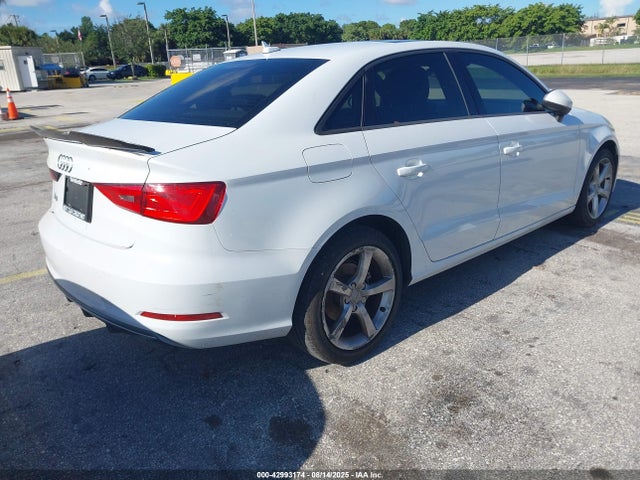 2015 AUDI A3 WAUACGFF0F1144065 Photo 3