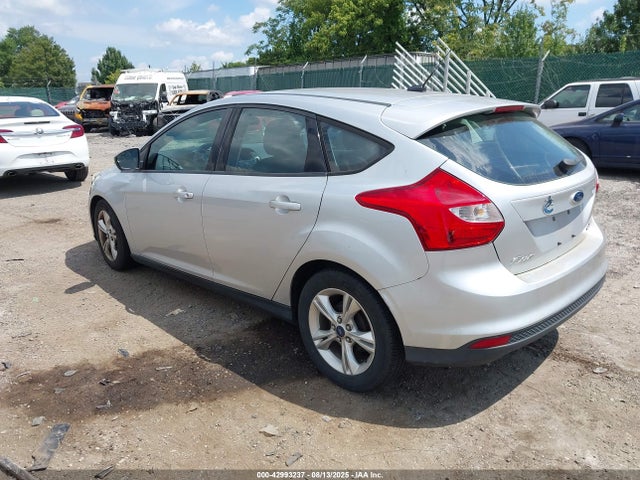 Ford 2014 2014 1FADP3K2XEL377413 Image 3