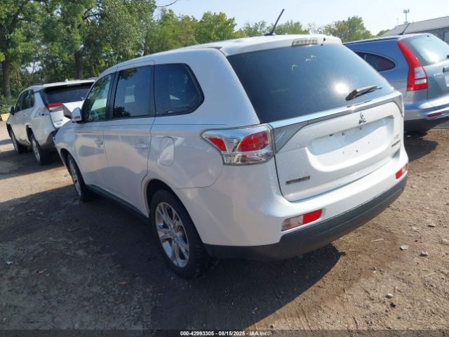 2014 MITSUBISHI OUTLANDER JA4AZ3A30EZ000548 Photo 2