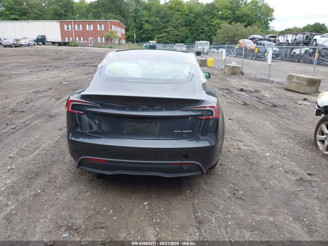 5YJ3E1EB5RF820362 Tesla 2024