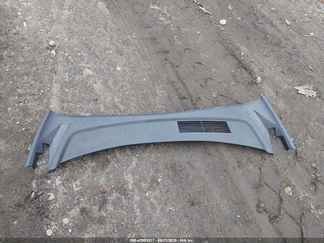 5YJ3E1EB5RF820362 Tesla 2024