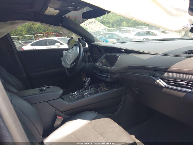2019 CADILLAC XT4 1GYFZFR4XKF102859 Photo 4