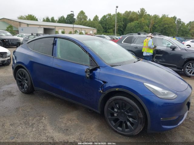 2024 TESLA MODEL Y 7SAYGAEE3RF117775 Photo 0