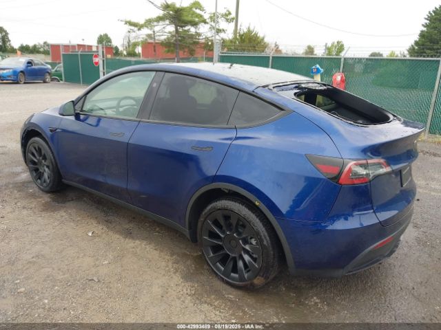 2024 TESLA MODEL Y 7SAYGAEE3RF117775 Photo 2