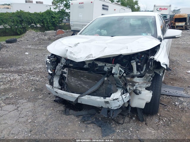 1G1125S35EU112644 Chevrolet lfx