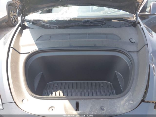2025 TESLA MODEL Y 7SAYGDEF1SA344914 Photo 9