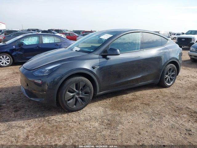 2025 TESLA MODEL Y 7SAYGDEE6SF288026 Photo 1