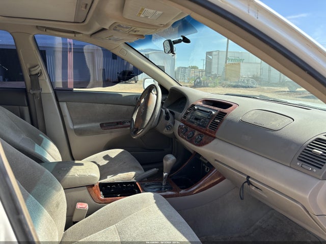 Продажа на аукционе авто 2004 Toyota Camry, vin: JTDBE30K940261517, номер лота: 42993891