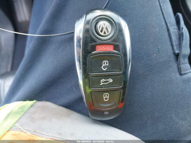 2012 VOLKSWAGEN TOUAREG WVGFF9BP1CD000363 Photo 10