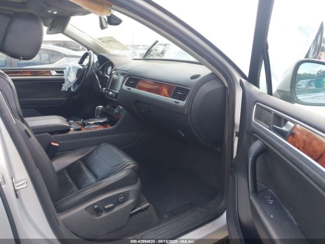 2012 VOLKSWAGEN TOUAREG WVGFF9BP1CD000363 Photo 4