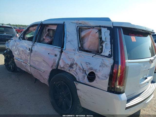 2017 CADILLAC ESCALADE 1GYS4BKJ7HR255261 Photo 2